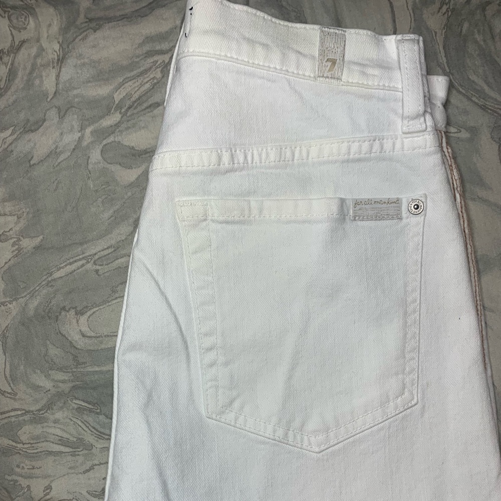 7 For All Mankind NWOT White Shorts - Picture 6 of 6